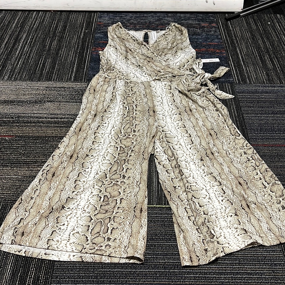 Jumpsuit!! Plus size 1X faux wrap wide leg jumpsuit in snakeskin!!